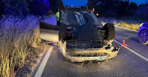 Sucesos En Ibiza Violento Vuelco En La Carretera