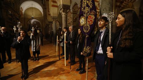 El vía crucis de la Agrupación de Cofradías de Córdoba en imágenes