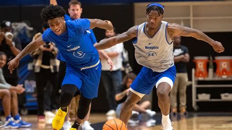 Memphis Tigers hold open basketball practice at University of Memphis