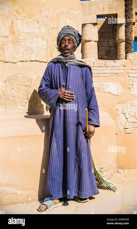 egyptian man traditional dress  res stock photography  images alamy