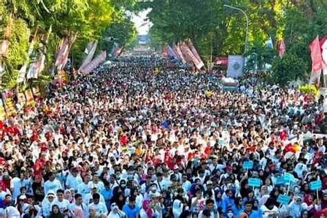 Umkm Sahabat Sandi Meriahkan Jalan Santai Hut Ke Ri Di Sulsel