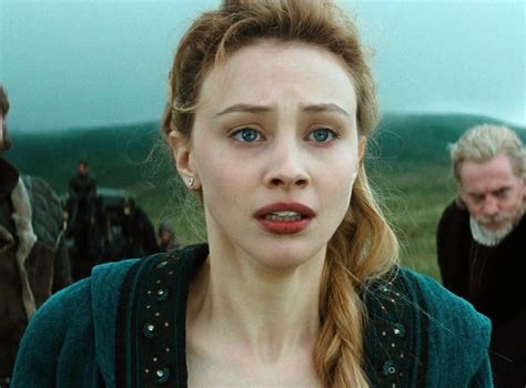 Sarah Gadon Dracula Untold Mina