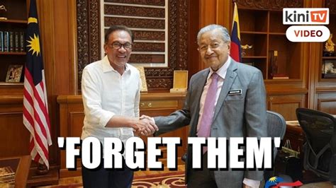 Umno Leader Tells Voters To Forget Mahathir Anwar And Muhyiddin