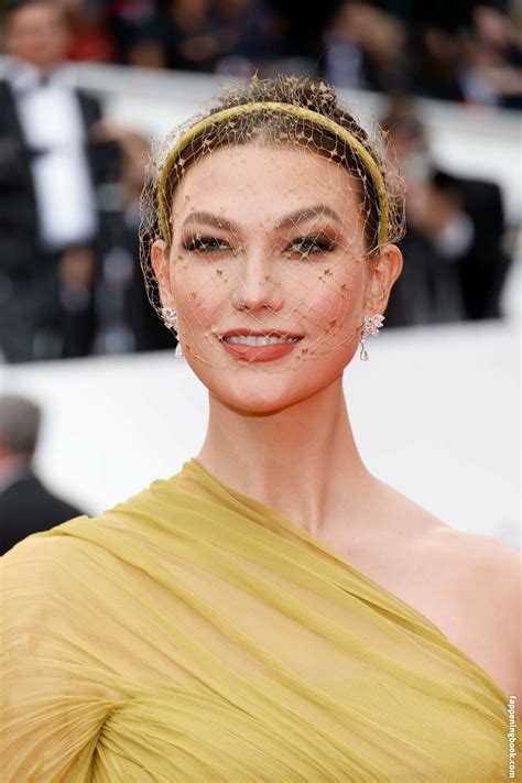 Karlie Kloss Nude OnlyFans Leaks Fappening FappeningBook