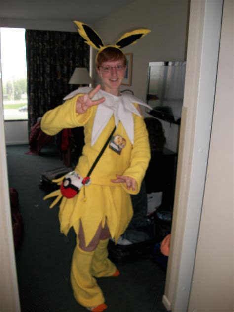 Jolteon cosplay by Sasophie on DeviantArt