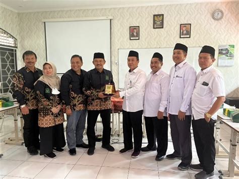 Fakultas Ekonomi Dan Bisnis Islam UIN SATU Tulungagung Gelar