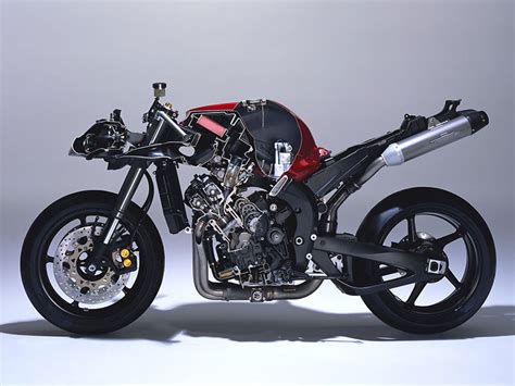 The R-Series Pedigree - Motorcycle | Yamaha Motor Co., Ltd.