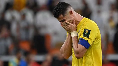 Cristiano Ronaldo En Larmes Après La Défaite Dal Nassr Face à Son Principal Rival Al Hilal En