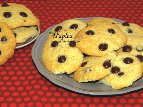 Biscuiti Americani Cu Fulgi De Ciocolata Minunati Alaturi De Cafea