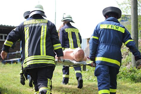 Freiwillige Feuerwehr Nümbrecht Zwei Farben eine Übung