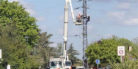 Sainte Eulalie Des Travaux Sur La Ligne électrique à Haute Tension