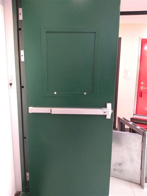 UL listed 120 Mins fire rated steel doors with panic bar and trim