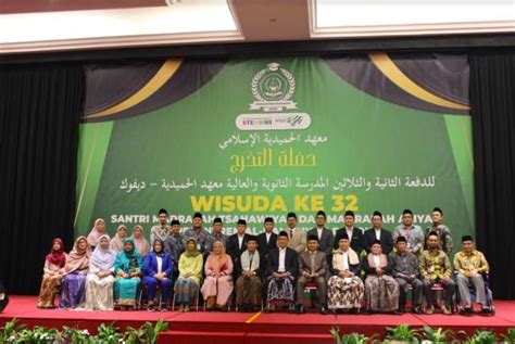 Pesantren Al Hamidiyah Depok Wisuda Santri