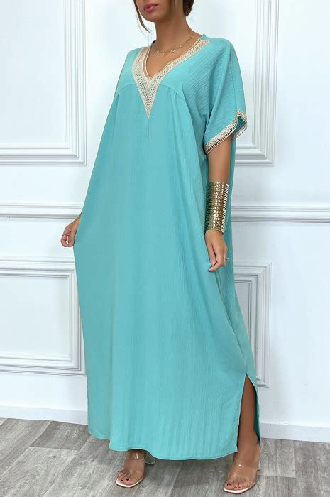 Robe Longue Turquoise Fluide Avec D Tails En Dentelle