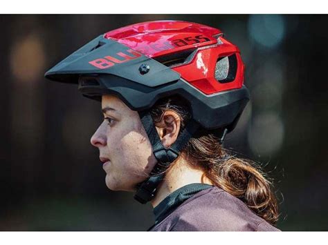 Casque Bluegrass Rogue Mat Blanc pour vélo en ligne