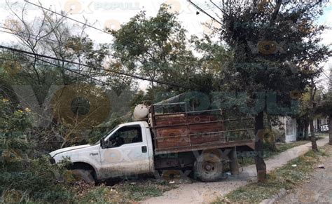 Parrandero Y Acelerado Choca Contra Poste Deja Sin Luz A Colonia Y