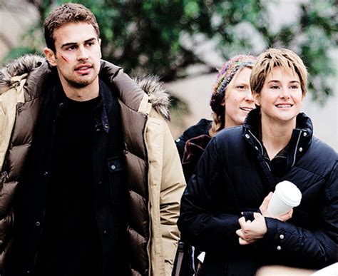 Behind scenes - Divergent Photo (37986875) - Fanpop