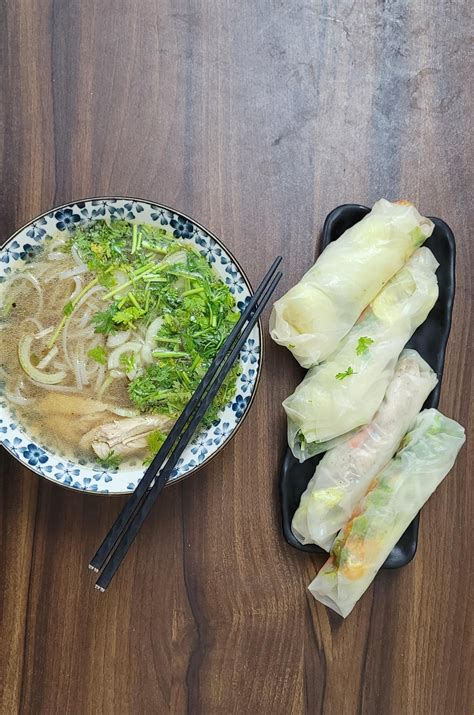 [Homemade] Phở and Vietnamese Spring rolls (Gỏi cuốn) : r/indiafood