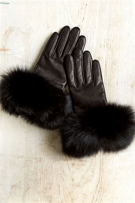 Women S Bellis Cashmere Lined Lambskin Leather Gloves With Fox Fur Trim