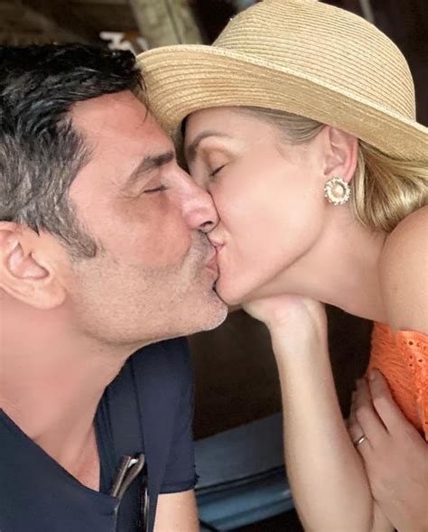 Ana Hickmann Finalmente Oficializou O Namoro Edu Guedes E Comenta