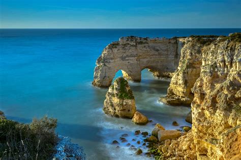 Portugal Conhe A O Mais Belo Pa S Da Europa Praia Da Marinha Uma