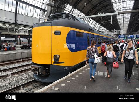 Nederlandse Spoorwegen Ns Fotos Und Bildmaterial In Hoher Auflösung