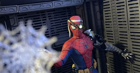 Explore The Spider Verse Hot Toys Gamerverse Spider Man Cyborg
