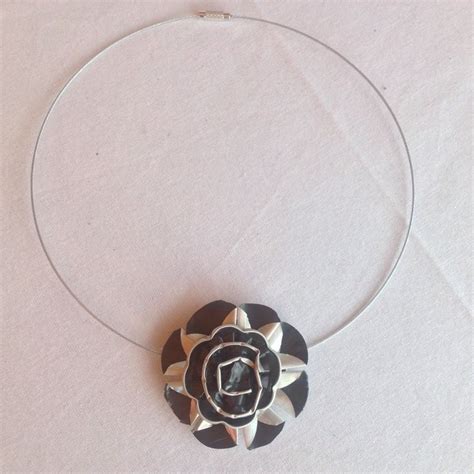 Collier Ras Le Cou Fleur Gris Et Argent Capsule Nespresso Collier Par