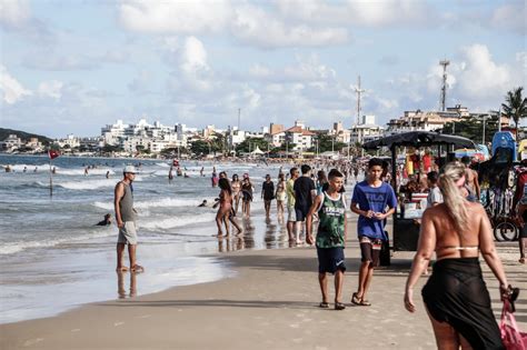 Festas e aglomerações serão monitoradas por voluntários treinados em