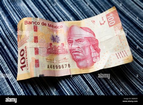 100 Pesos Hi Res Stock Photography And Images Alamy