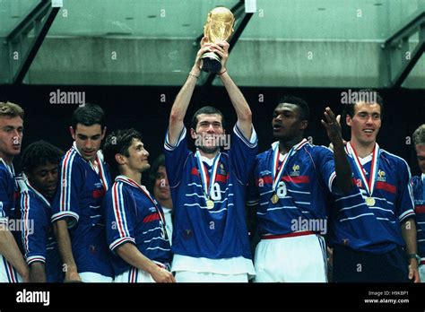 Zidane 1998 hi-res stock photography and images - Alamy