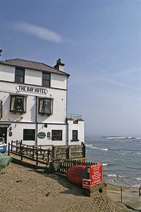 Robin Hoods Bay, England | Cotswolds england, Beautiful places to visit ...