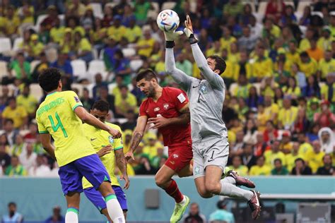 Brasil X S Rvia Veja As Imagens Da Vit Ria Do Brasil Na Copa Do Mundo