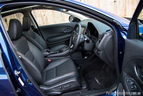 2016 Honda HR-V VTi-L interior