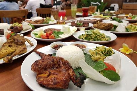 Restoran Tempat Makan Di Ubud Bali Yang Terkenal Enak Terjangkau