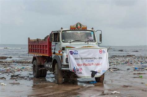 World Environment Day Sea Returns Trash In Mumbai Beach Indiablooms