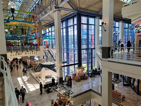 Best 8 Things to Do in Rivercenter Mall San Antonio