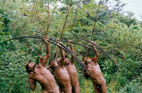 Une tribu menacée lance un appel urgent à l aide