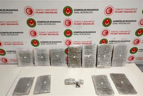 İstanbul Havalimanı nda uyuşturucu operasyonu 5 kurye yakalandı