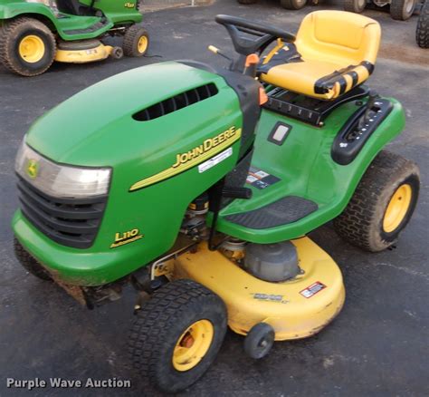 John Deere L Lawn Mower In Marion Il Item Gc Sold Purple Wave