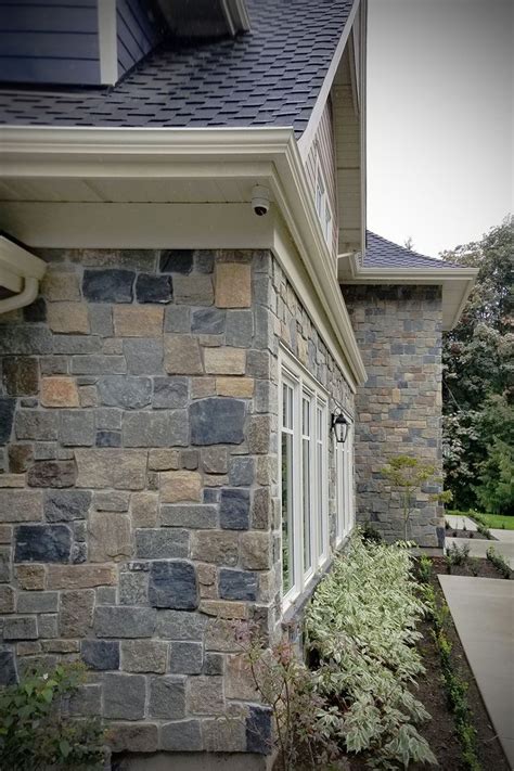 Castle Rock Veneer Stone Home Castle Stone Buechel Masonry Modern ...