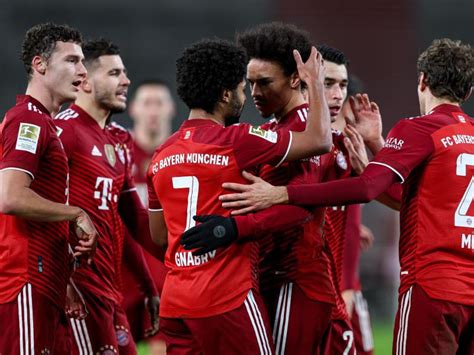 Gnabry und Lewandowski überragend Bayern ist Herbstmeister