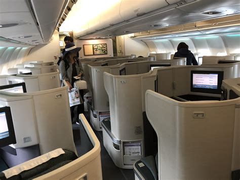 Nana飛行紀錄 國泰航空商務艙／香港～台北 Cathay Pacific Business Class／hkg～tpe Tripplus