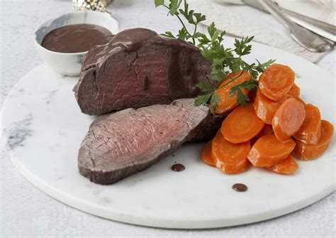 Rindsfilet In Cremiger Rotwein Sauce Fleischk Nner