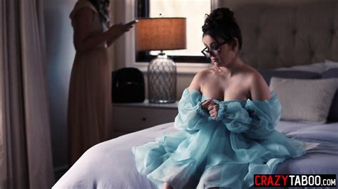 Latin Gizelle Blanco Making Out With Horny Big Tits Teen Lesbian Girlfriend