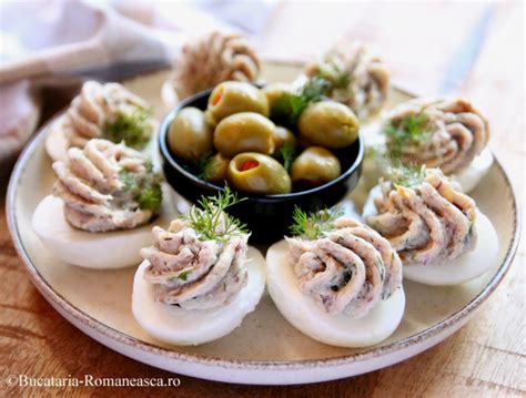 Oua Umplute Cu Pasta De Peste Afumat Bucataria Romaneasca Ro