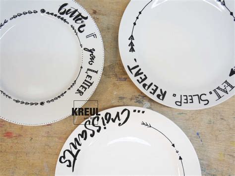 Schwarz auf Weiß kreatives Handlettering auf Porzellan und Glas