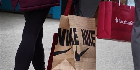 Nike Shares Soar After Earnings Heres Why The Athletic Gear Giant