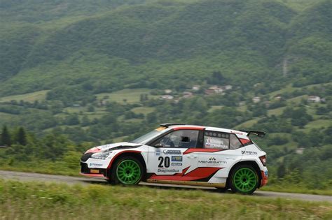 Gli Sloveni Avbelj Andreja Skoda Fabia R5 Dominano Il Il 29 Rally