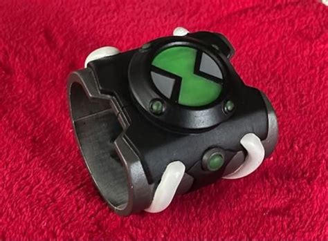 Ben 10 Classic Omnitrix Watch 3D Printed Model, Ben 10 Classic Omnitrix ...